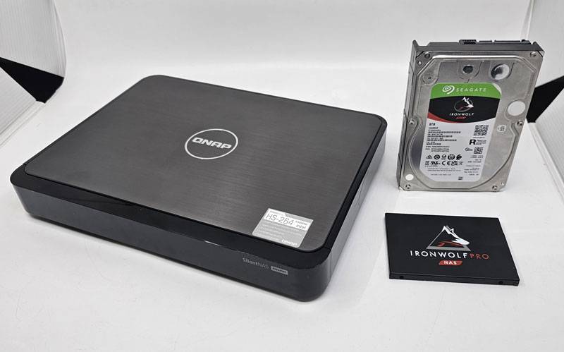[리뷰] 특별한 NAS와 스토리지의 만남, 큐냅 HS-264와 씨게이트 아이언울프 HDD/SSD