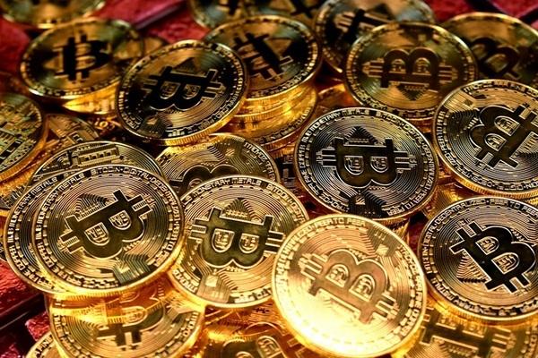 비트코인 당분간 박스권 횡보 전망…˝BTC, 18개월 안에 최대 100만 달러 상승˝ 낙관론 여전:코인리더스