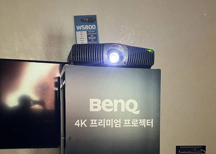 벤큐, 플래그십 4K 레이저 빔프로젝터, ‘W5800’ 공개