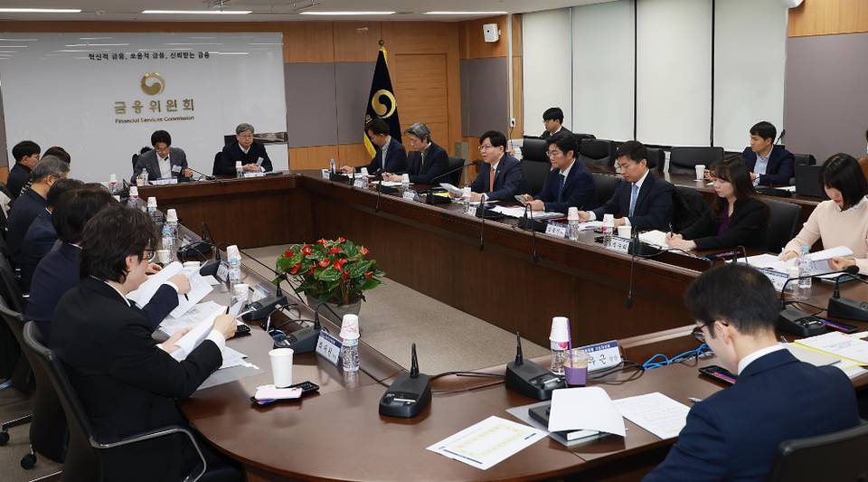 법인의 가상자산 시장 참여 ‘단계적 허용’