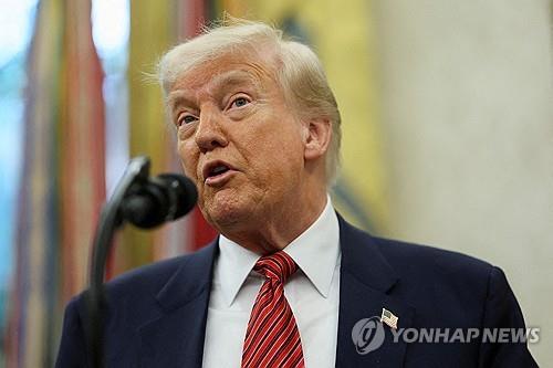 트럼프 “법원이 관세 막으면 美, 외국 인질되고 경제파멸”:코인리더스