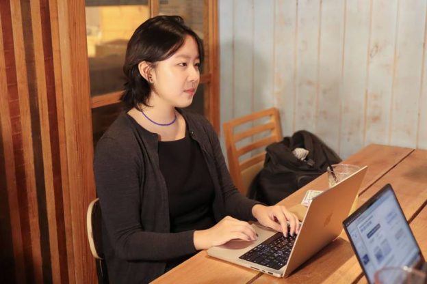 [스케일업] 포플러플래닛 [1] 홀릭스 “큰 시장만 좇지 말고 브랜드 강점 내세워 돌파해야”