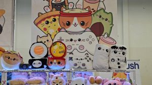 [게임스컴2025] 모든 덕후는 5홀로 향한다.. 진짜 축제가 열린 ‘굿즈 판매관’